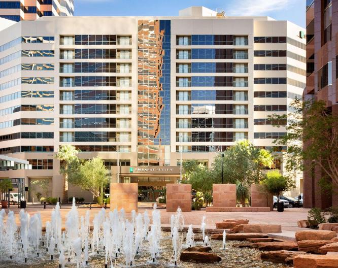 Hilton Phoenix Suites - Vue extérieure