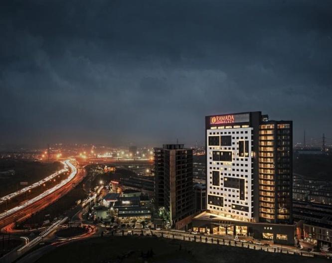 Ramada Plaza Tekstilkent - Außenansicht
