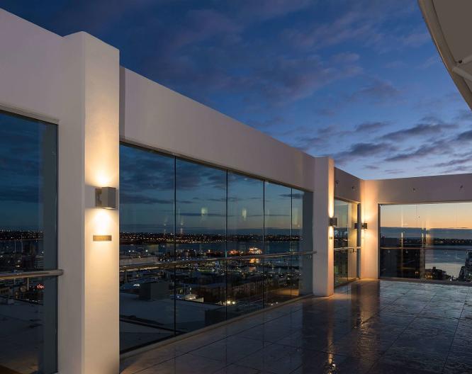 Rydges Auckland - Außenansicht