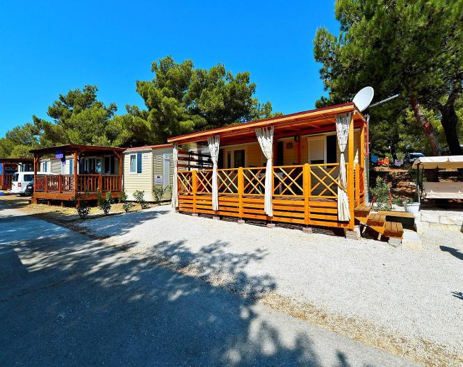 Amadria Park Camping Apartments - Außenansicht