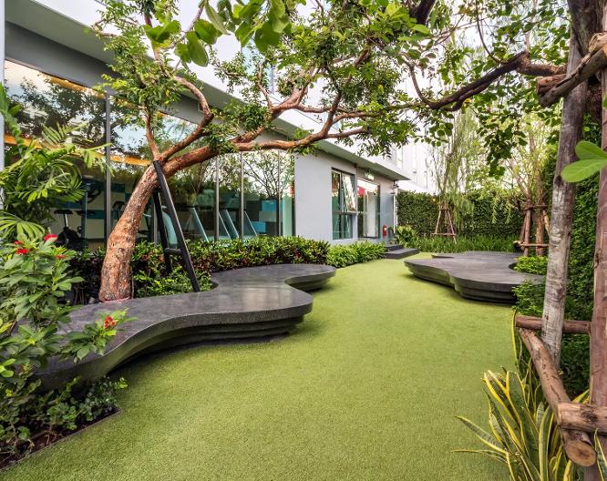 Holiday Inn Express Bangkok Soi Soonvijai - Außenansicht