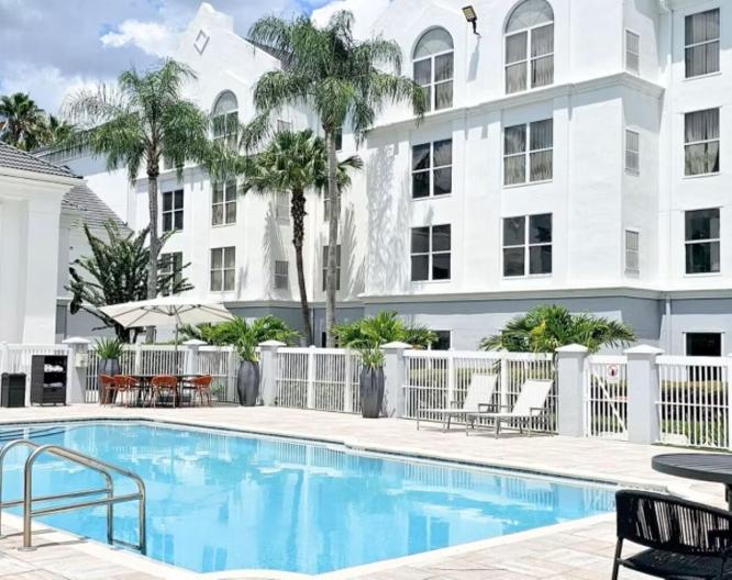 Independent (SPHC) Montreal Suites Orlando by IHG - Außenansicht