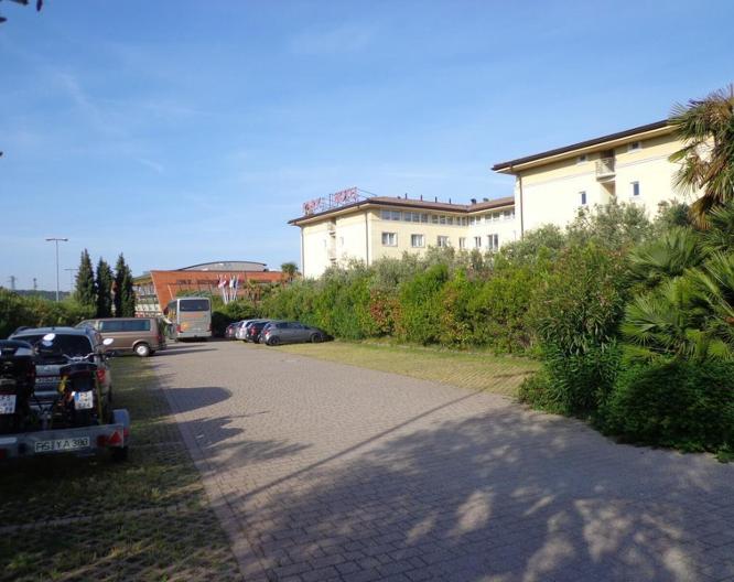 B&B HOTEL Affi Lago di Garda - Außenansicht