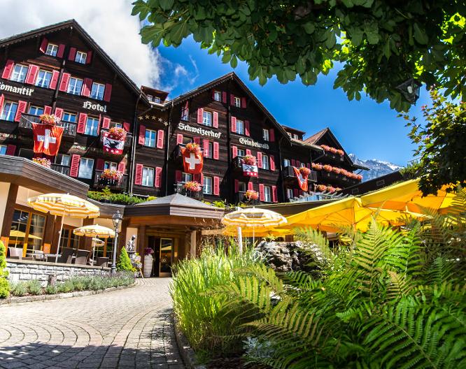 Romantik Hotel Schweizerhof / Swiss Alp Resort  Spa - Außenansicht