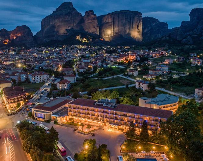 Divani Meteora Hotel - Außenansicht