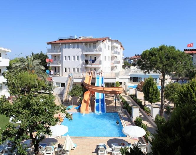 Catty Cats Garden Hotel - Außenansicht