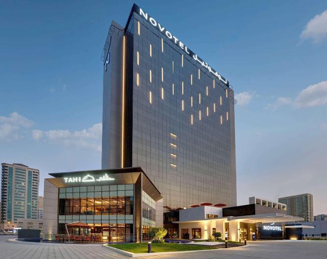 Novotel Sharjah Expo Centre - Außenansicht