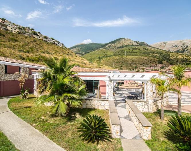 Apulia Hotel Villaggio Baia Di Dino - Außenansicht