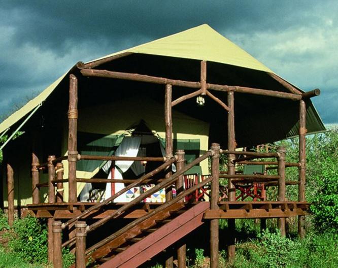Kirawira Serena Camp - Außenansicht