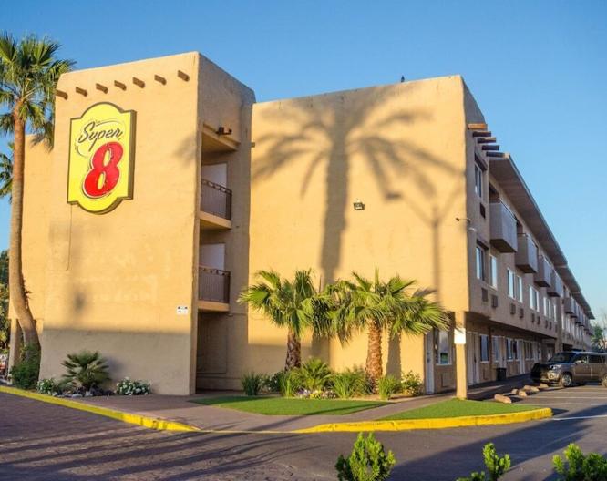Super 8 by Wyndham Las Vegas North Strip/Fremont St. Area - Vue extérieure