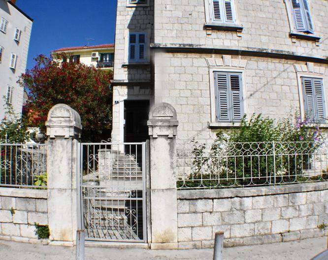 Pietra Rossa Luxury Rooms - Außenansicht