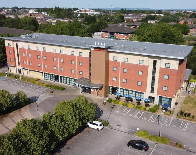 Ramada Plaza by Wyndham Wrexham - Außenansicht