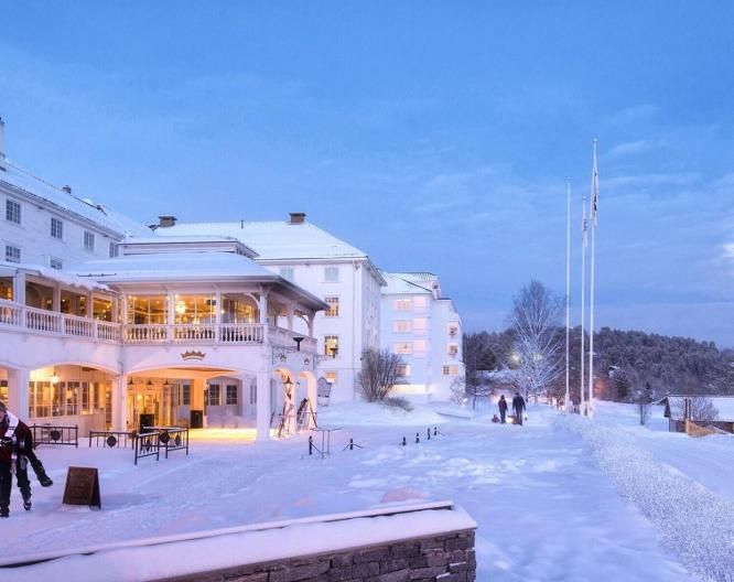 Dr. Holms Hotell AS - Außenansicht