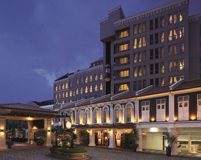 Village Hotel Albert Court - Außenansicht