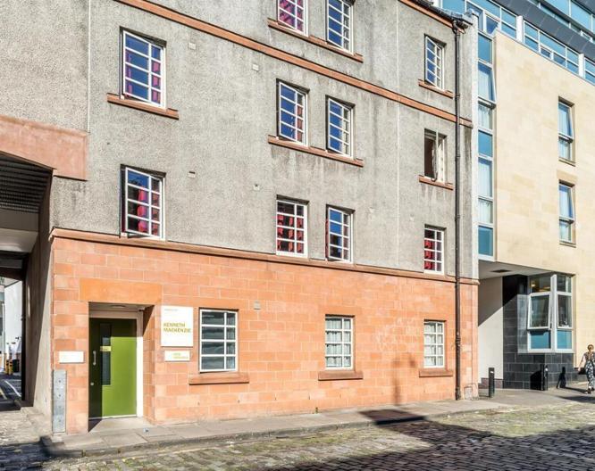 KM Hotel - Außenansicht