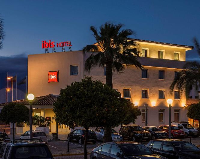 Ibis Sevilla - Außenansicht