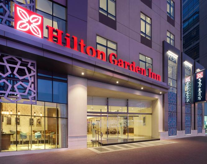 Hilton Garden Inn Dubai Deira - Außenansicht
