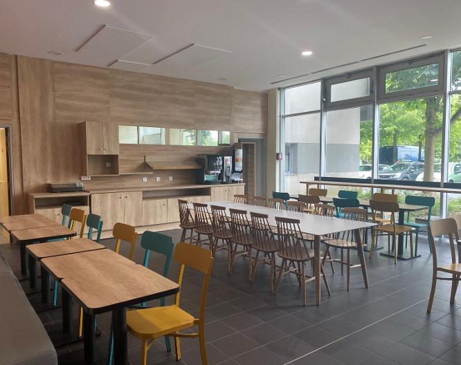 Apparthotel Torcy - Essen und Trinken