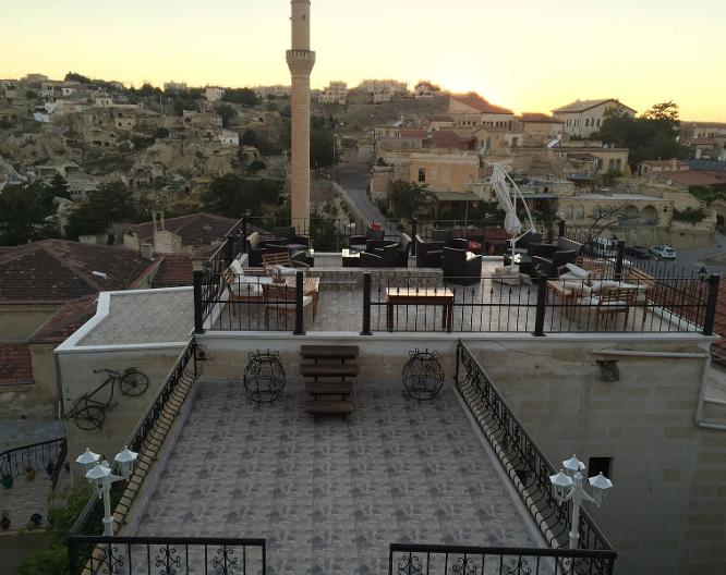 Helios Cave Hotel - Außenansicht