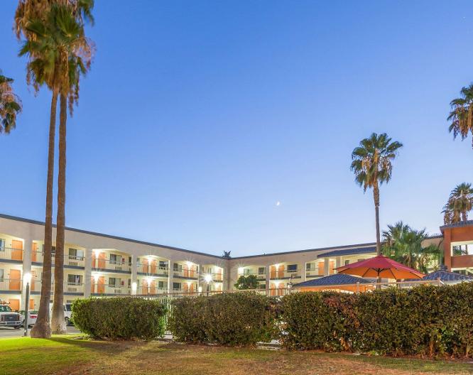 Super 8 Motel - Bakersfield/Central - Vue extérieure