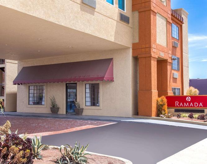 Ramada Culver City - Außenansicht