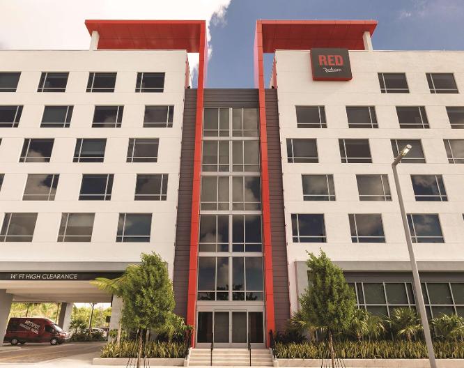 Kompose Boutique Hotel Miami Airport - Außenansicht