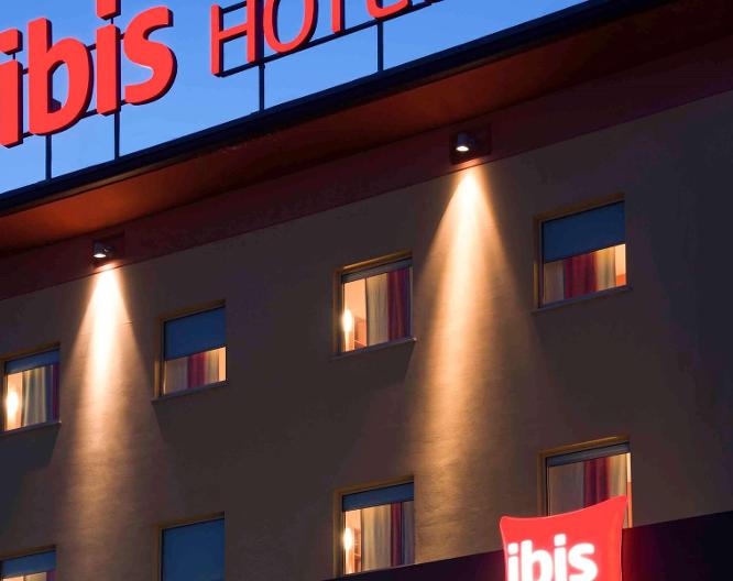 Albergo ibis Como - Außenansicht