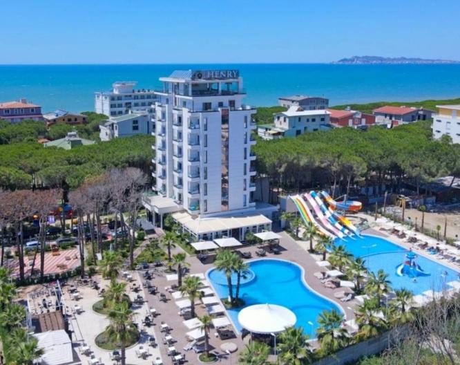Henry Resort Hotel & Spa - Außenansicht