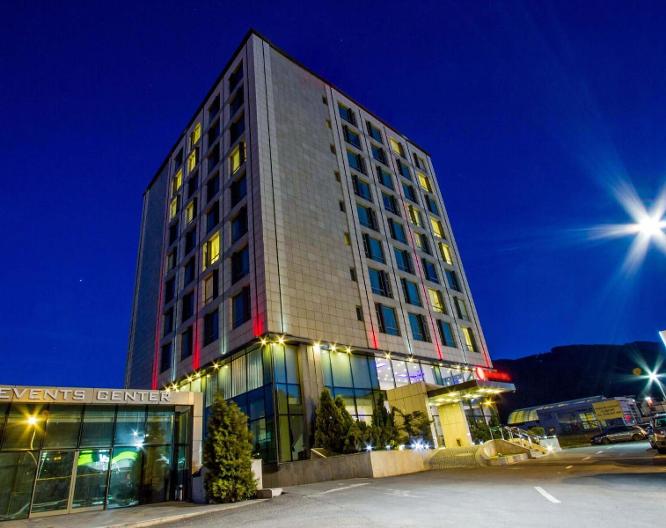 Hotel HP Tower One Brasov - Außenansicht