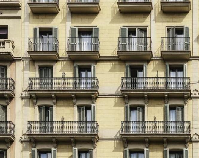 H10 Universitat - Außenansicht