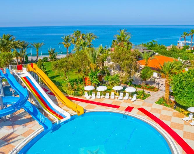 Stella Beach Hotel - Außenansicht