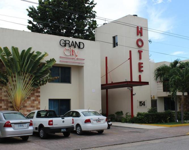 Grand City Hotel - Außenansicht