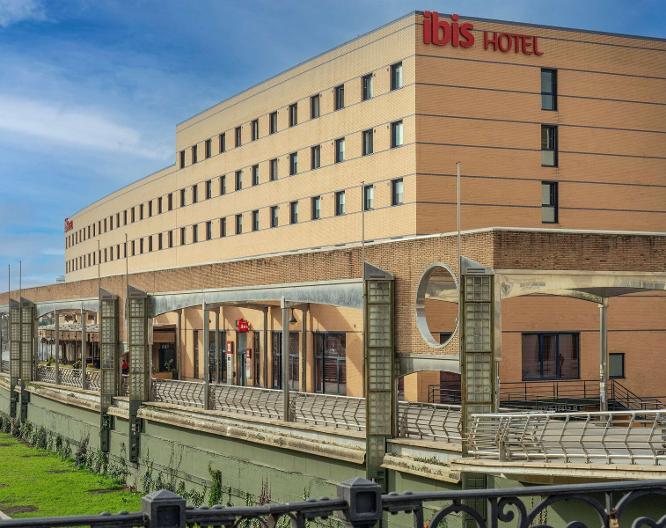 IBIS MALAGA CENTRO - Außenansicht