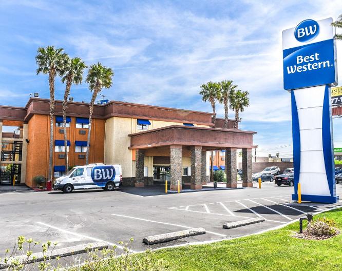 Best Western McCarran Inn - Außenansicht