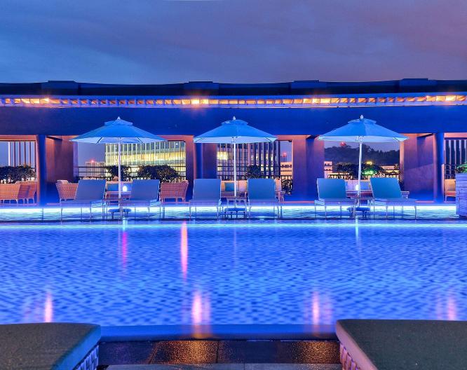 Hilton Kota Kinabalu - Pool