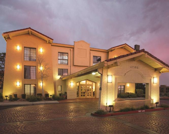 La Quinta Inn by Wyndham Santa Fe - Außenansicht