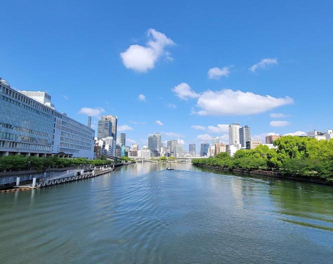 Osaka Castle Hotel - Außenansicht