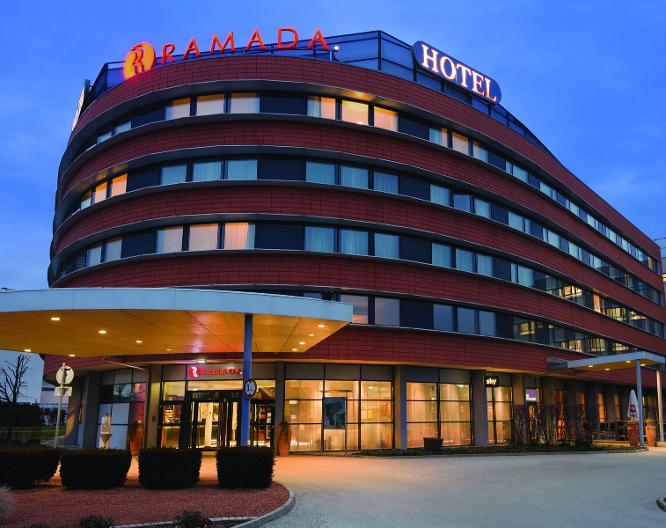 Ramada Graz by Wyndham - Außenansicht