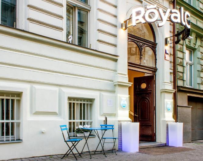 Royal Court Hotel - Außenansicht