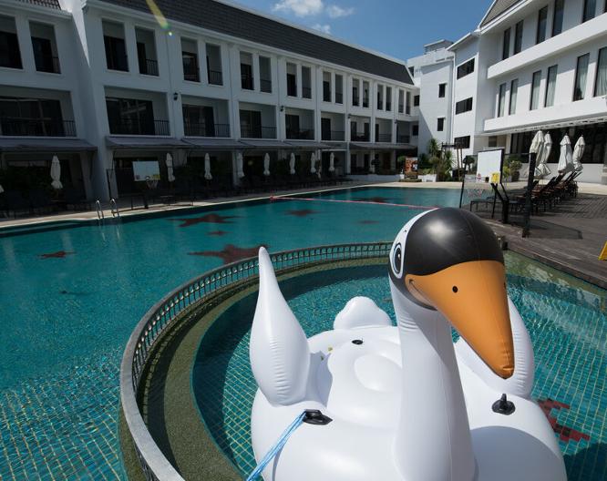Sawaddi Patong Resort - Pool