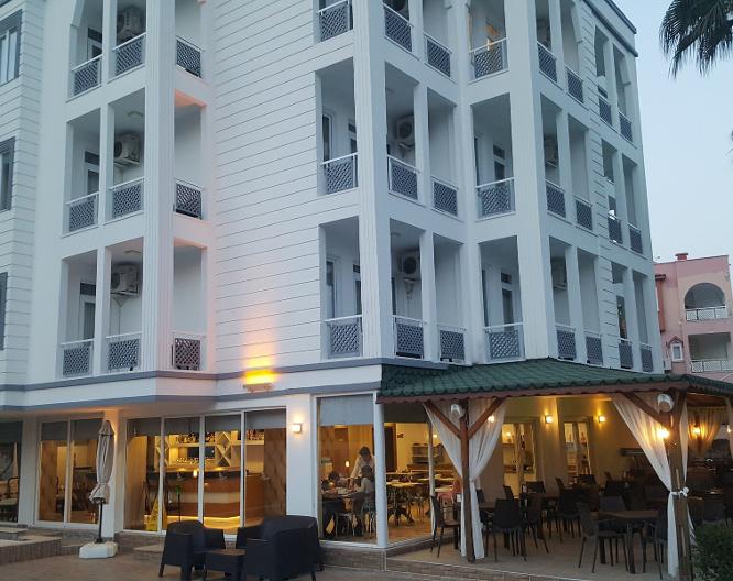 Esperanza Hotel - Außenansicht