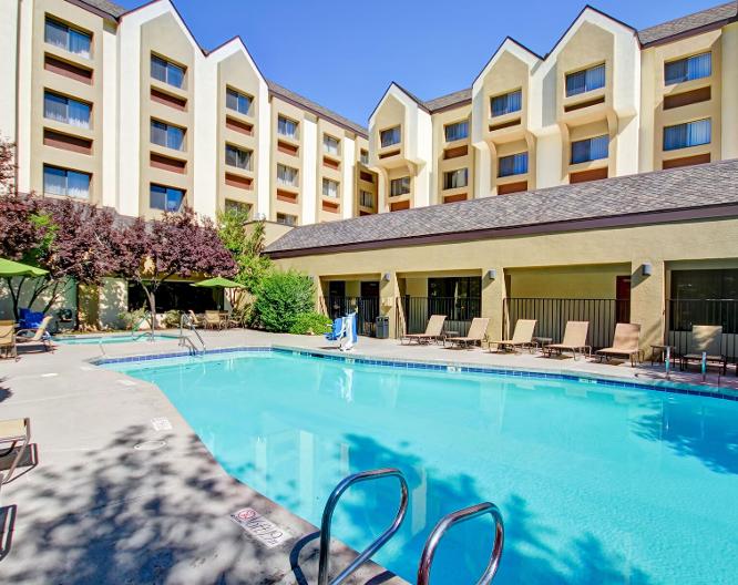 DoubleTree by Hilton Hotel Flagstaff - Außenansicht