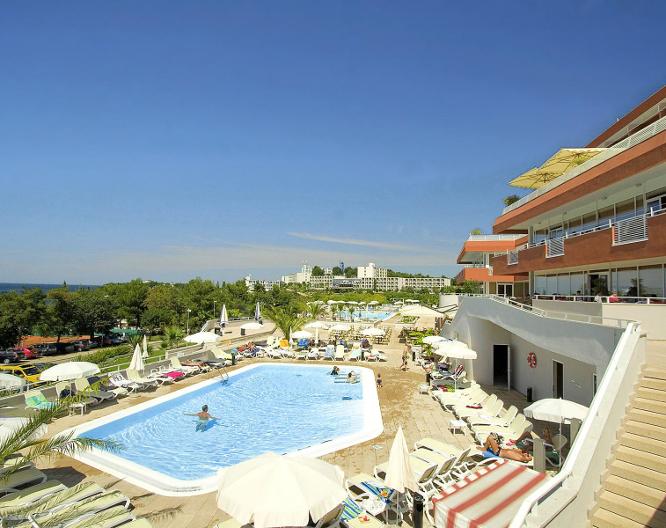 Hotel Albatros Plava Laguna - Außenansicht