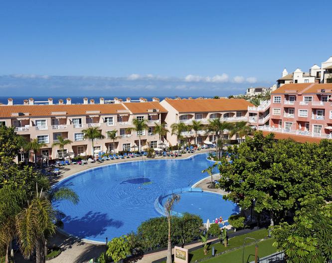 Hotel El Duque - Außenansicht