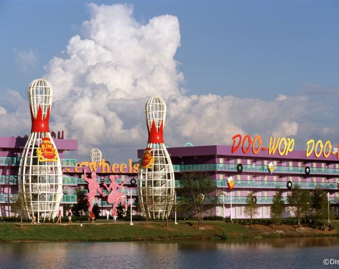 Disney's Pop Century Resort - Außenansicht