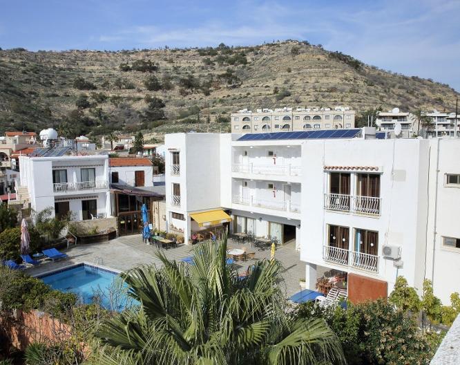 Antonis G Hotel - Außenansicht