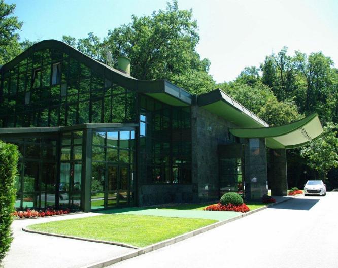 Hotel AS - Außenansicht