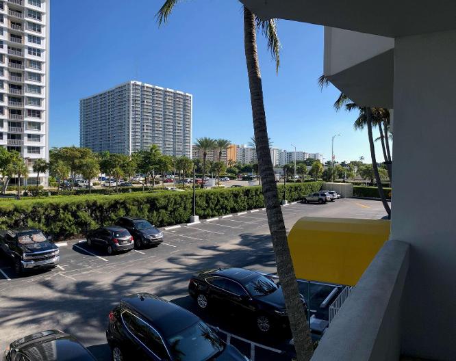 Palm Tree Club Miami - Außenansicht
