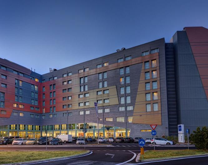 IH Hotels Roma Z3 - Außenansicht