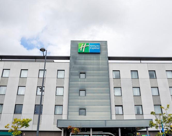 Holiday Inn Express Bilbao - Außenansicht